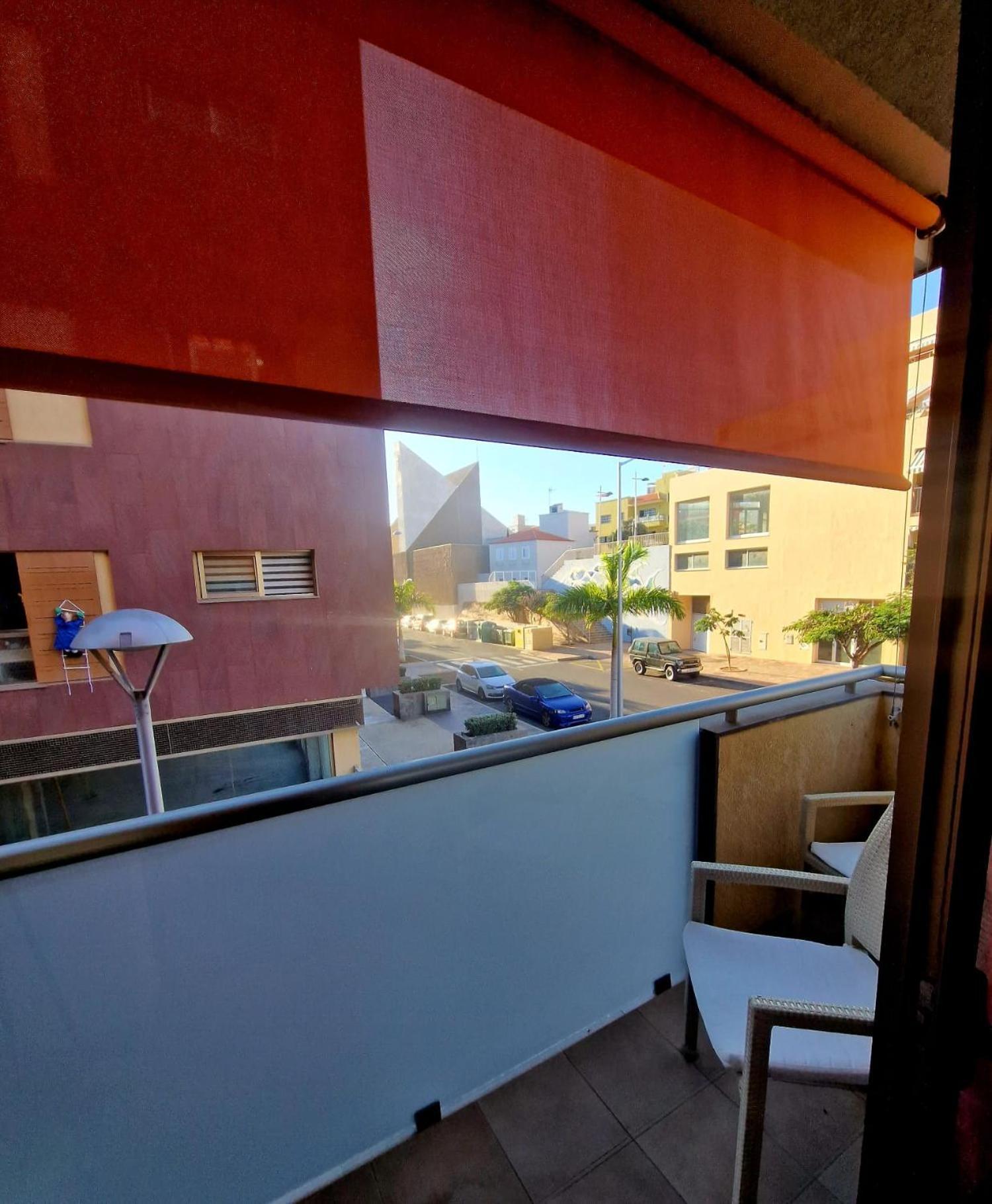 Seaside Apartment, Two Rooms, Private Parking Apartamento